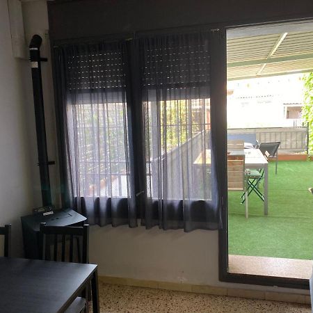 Apartamento Entero Con Terraza En El Centro De Rubi Luaran gambar