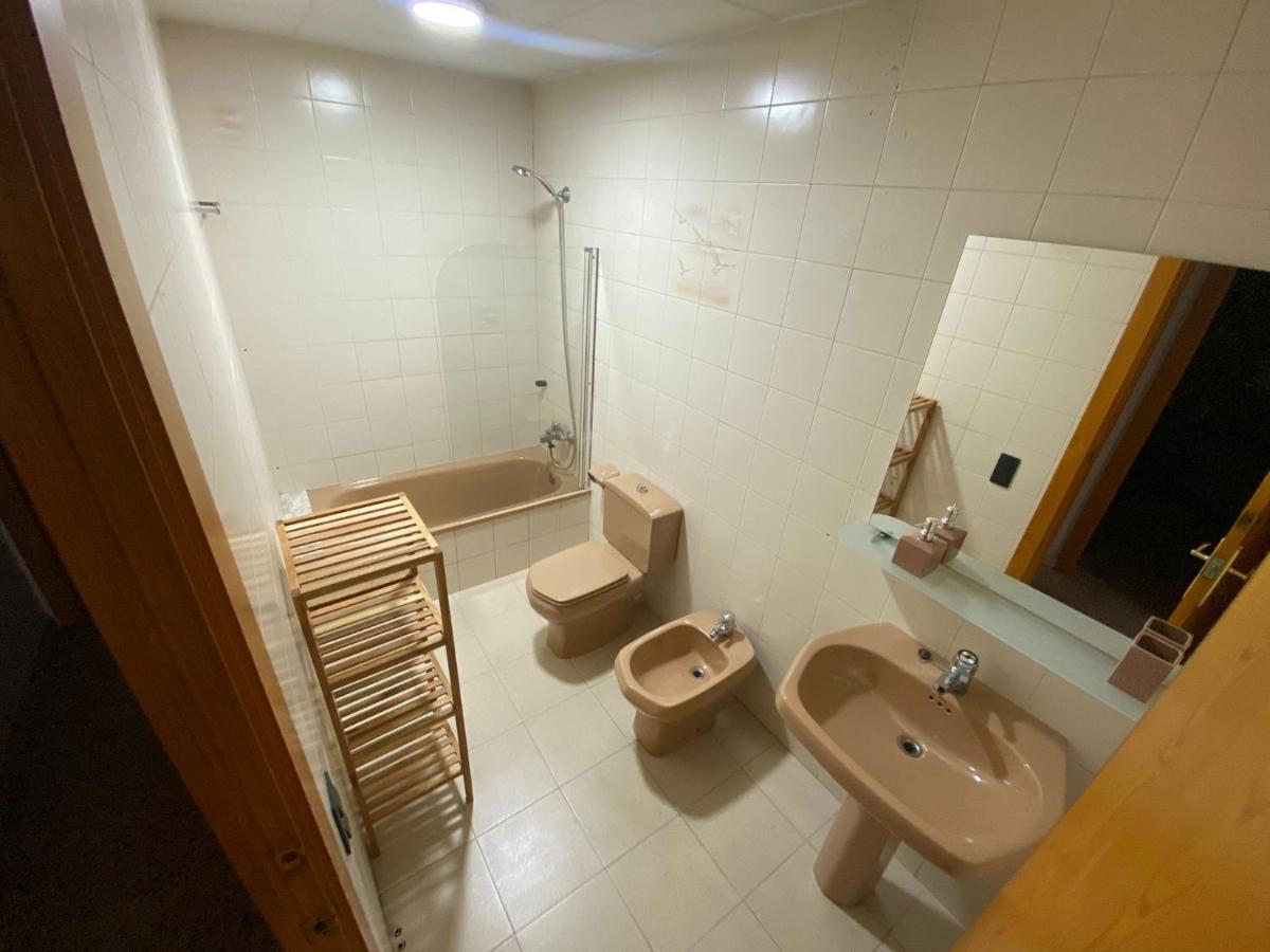 Apartamento Entero Con Terraza En El Centro De Rubi Luaran gambar