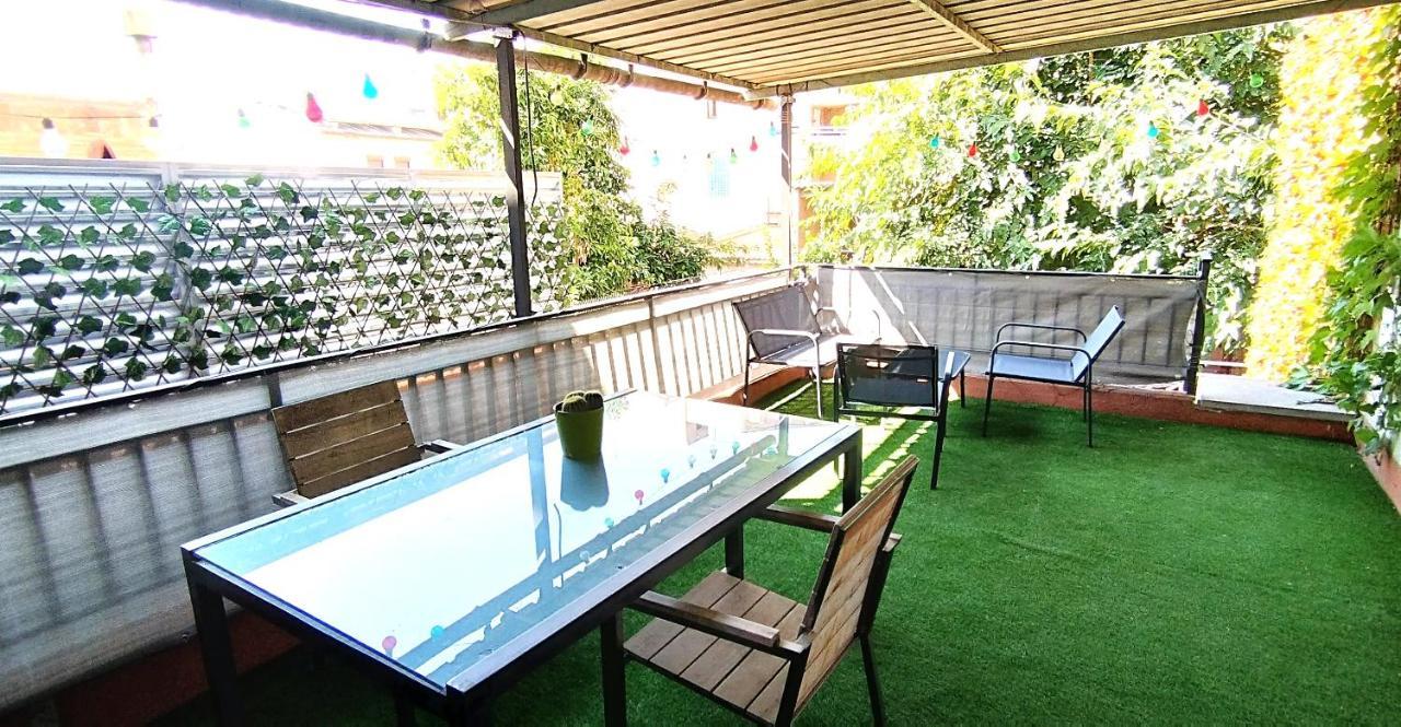 Apartamento Entero Con Terraza En El Centro De Rubi Luaran gambar
