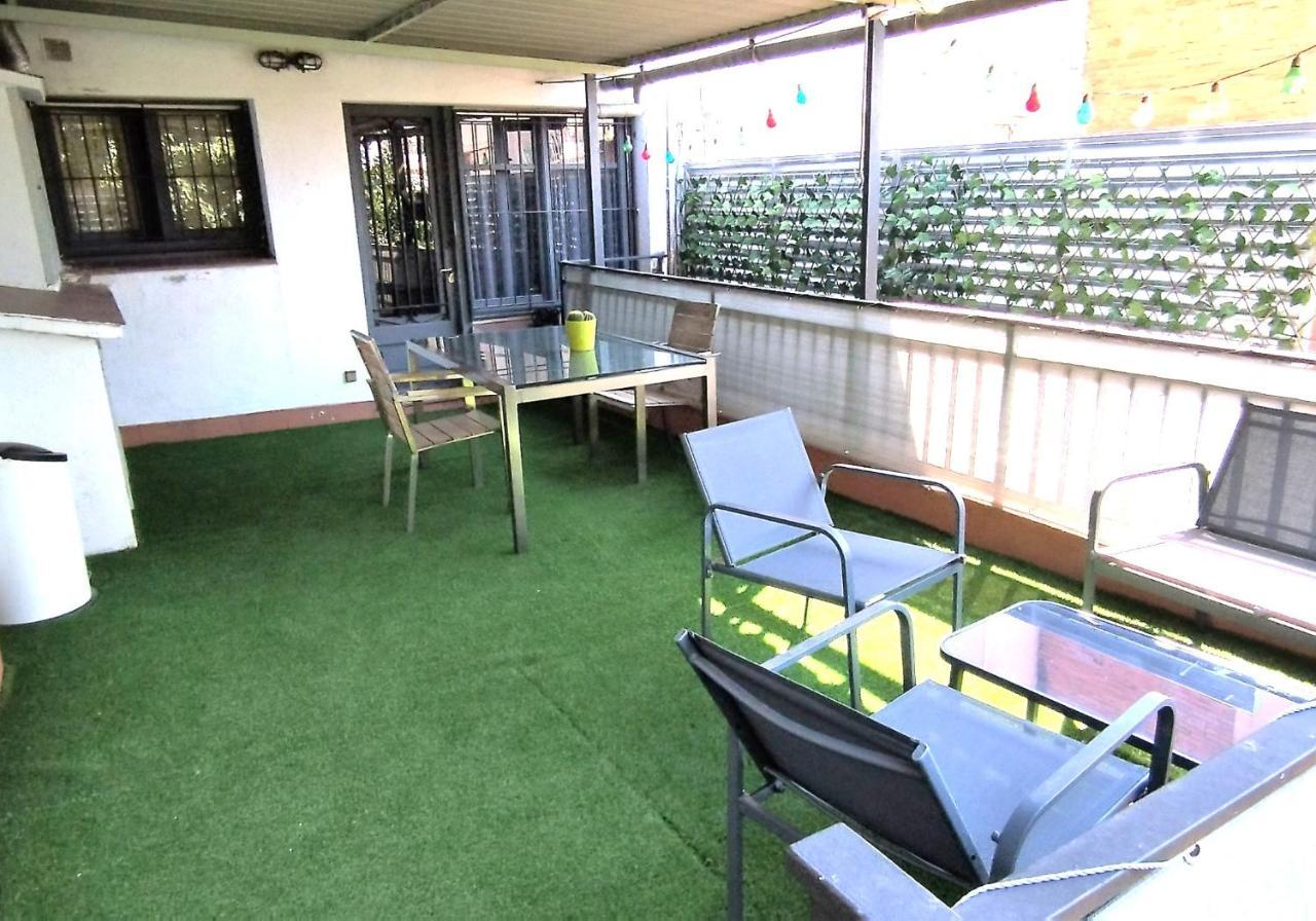 Apartamento Entero Con Terraza En El Centro De Rubi Luaran gambar