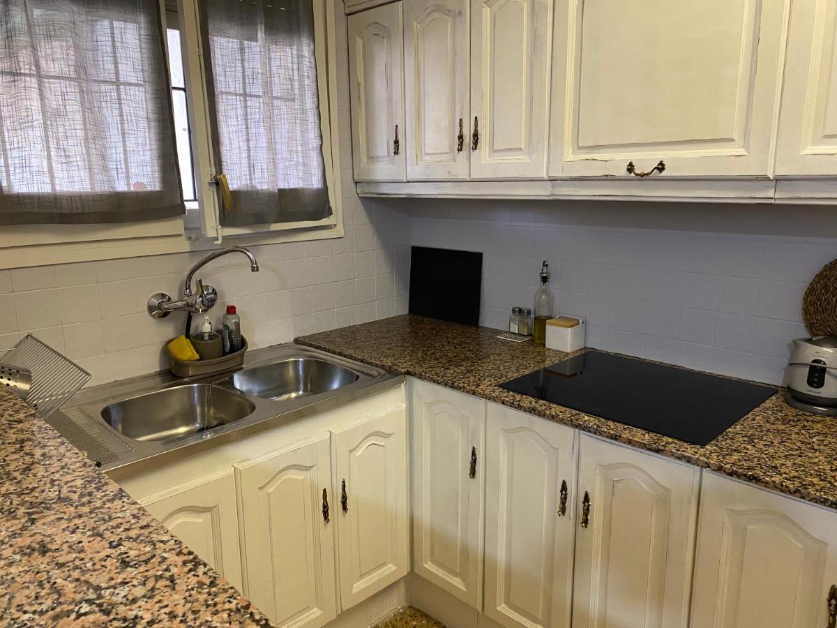Apartamento Entero Con Terraza En El Centro De Rubi Luaran gambar