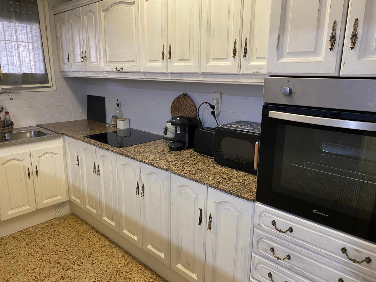 Apartamento Entero Con Terraza En El Centro De Rubi Luaran gambar